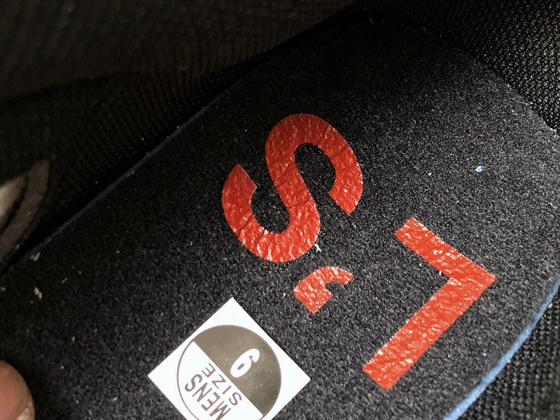 AIR JORDAN 1 NO LS VARSITY MAIZE 861428-107