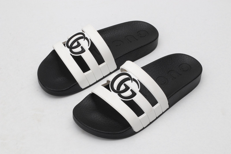 GUC LEATHER SLIDE