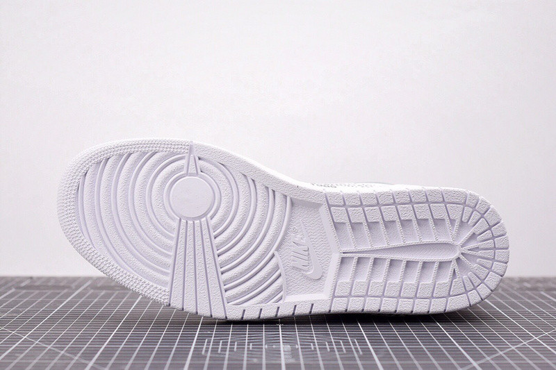 AIR JORDAN 1 RETRO HIGH X OW AQ0818-100