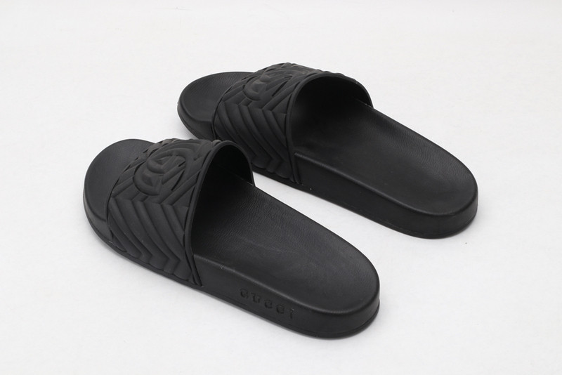 GUC LEATHER SLIDE