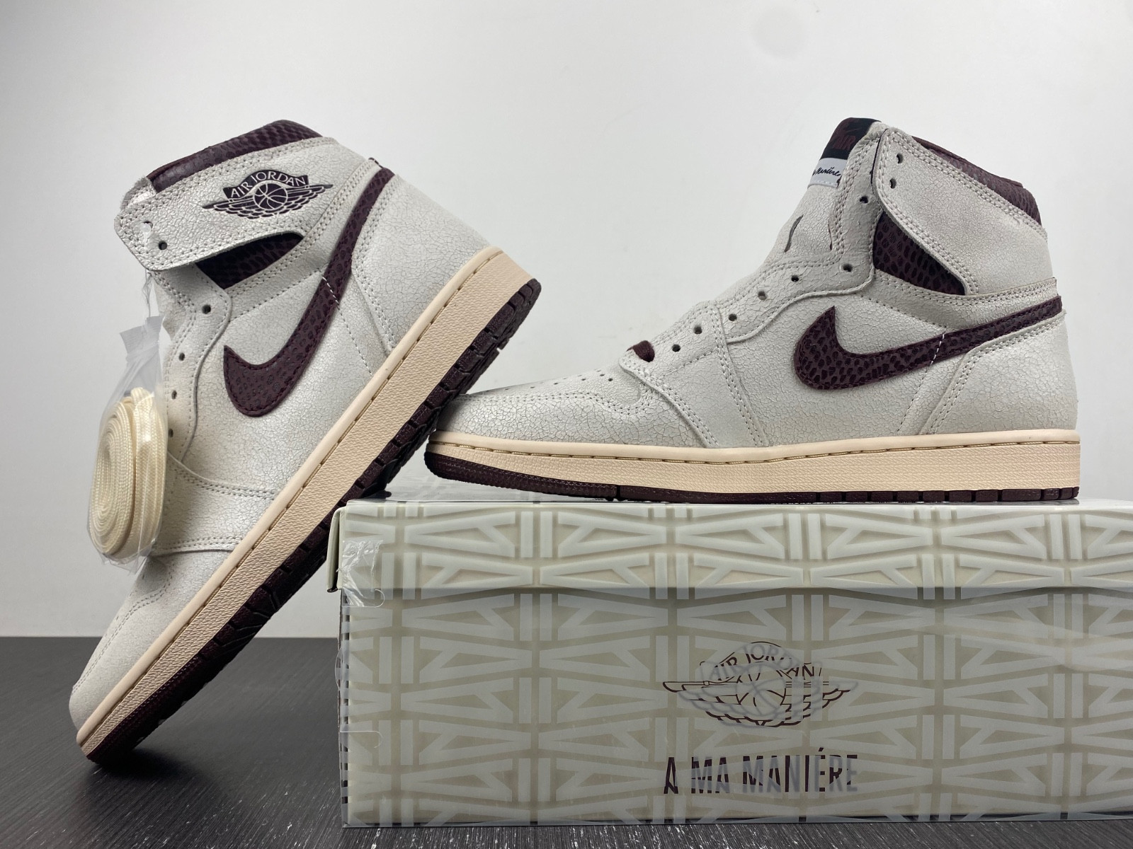 A MA MANIERE X AIR JORDAN 1 HIGH OG DO7097-100