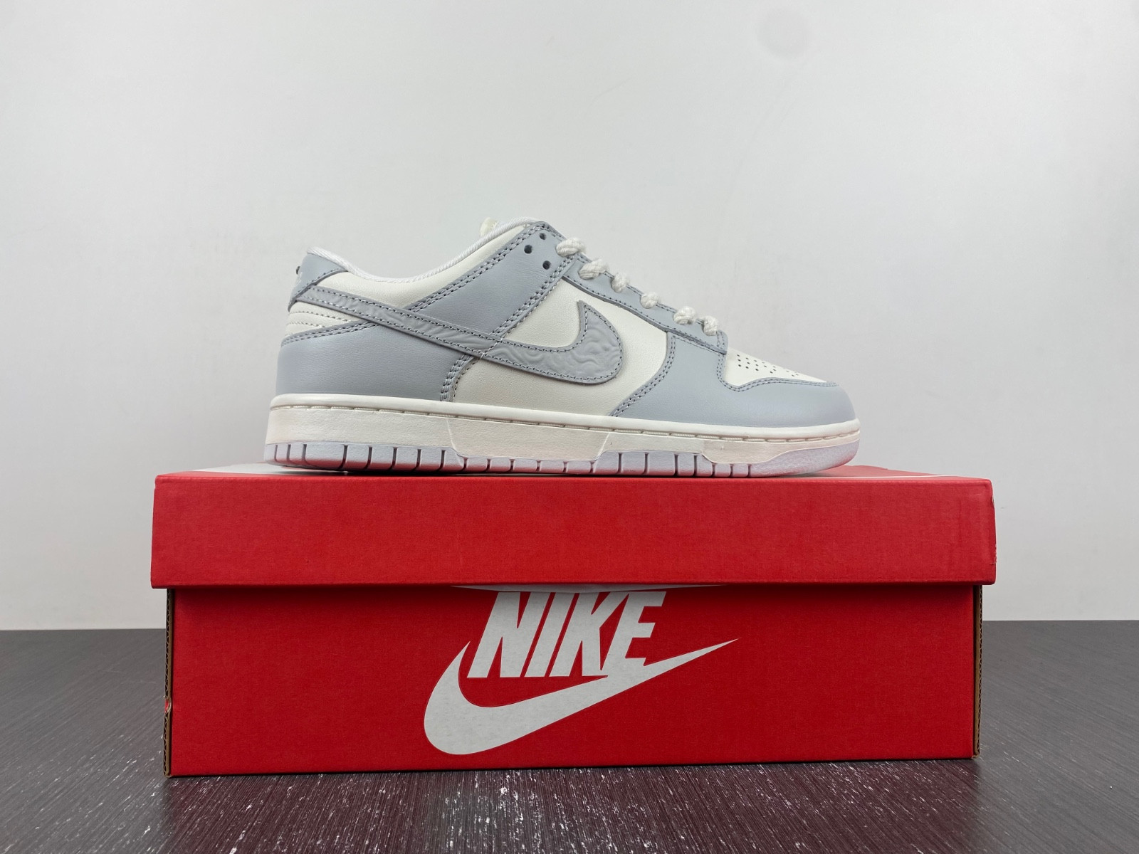 Nike Dunk Low "Needle Thread" FJ4553-133
