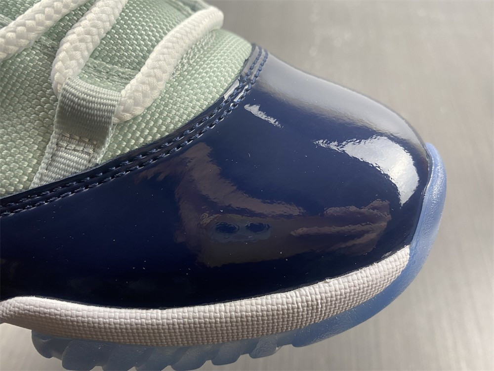 Jordan 11 Retro Low Georgetown 528895-007