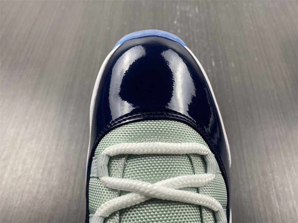 Jordan 11 Retro Low Georgetown 528895-007