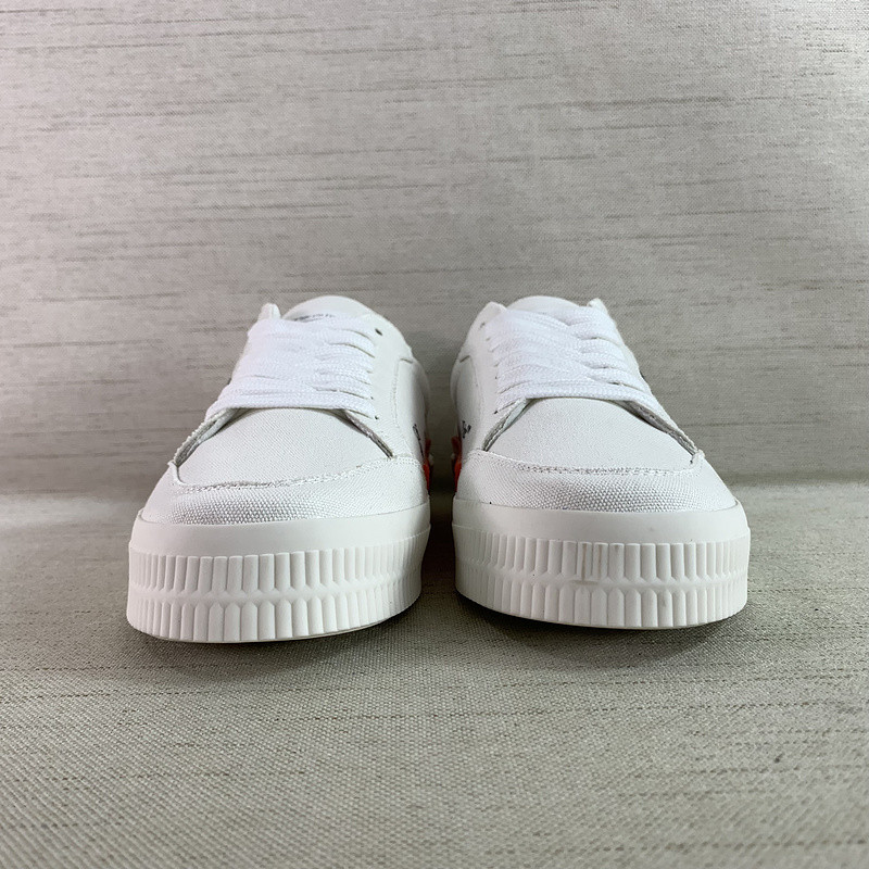 Off-White c/o Virgil Abloh