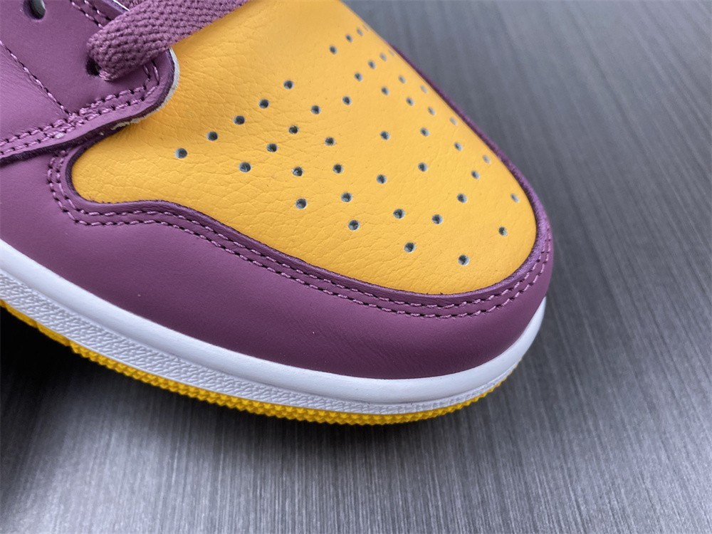 Air Jordan 1 High OG “Brotherhood” 555088-706