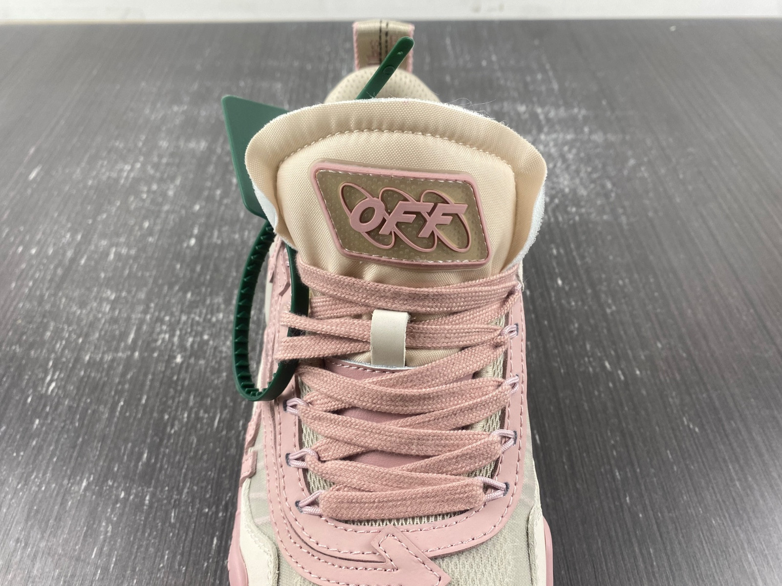 OW C/O ODSY-1000 SPORTS SHOES