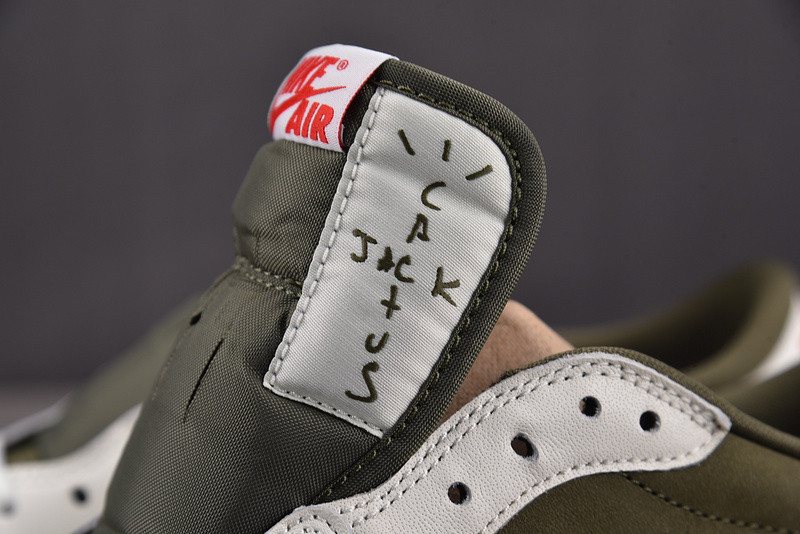 Travis Scott x Air Jordan 1 Low OG 