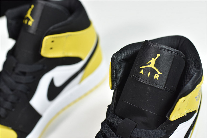 Air Jordan 1 Mid AJ1 852542-071