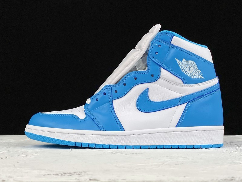 Air Jordan 1 Retro High OG “UNC” 555088-117
