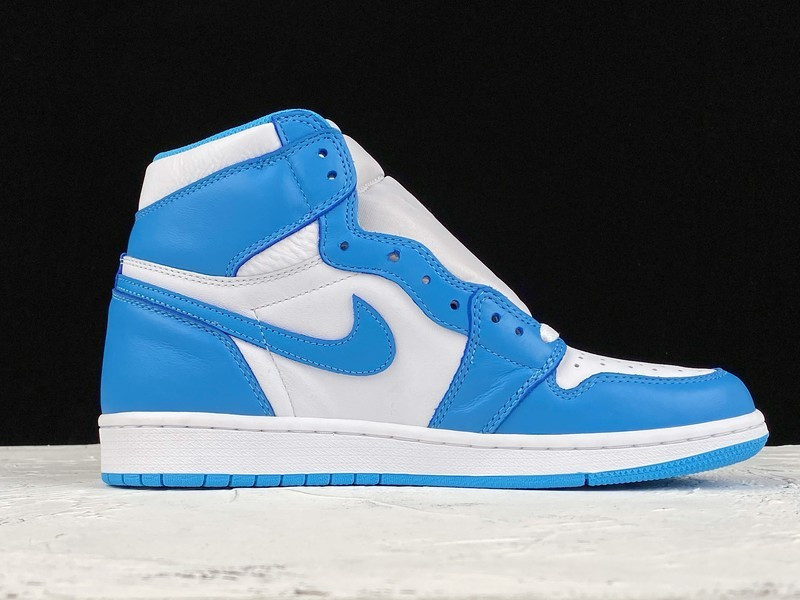 Air Jordan 1 Retro High OG “UNC” 555088-117