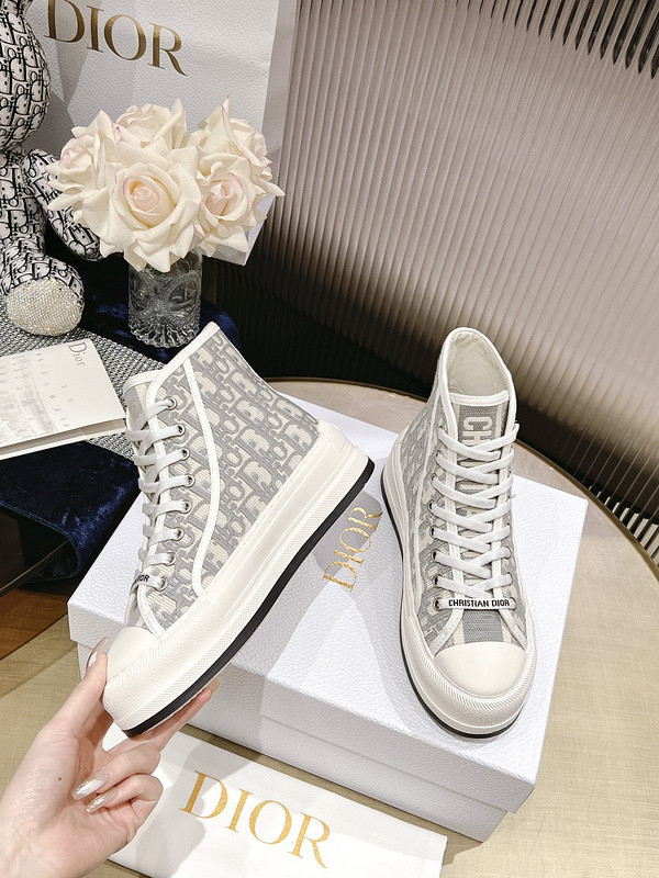 D B23 HIGH-TOP SNEAKERS