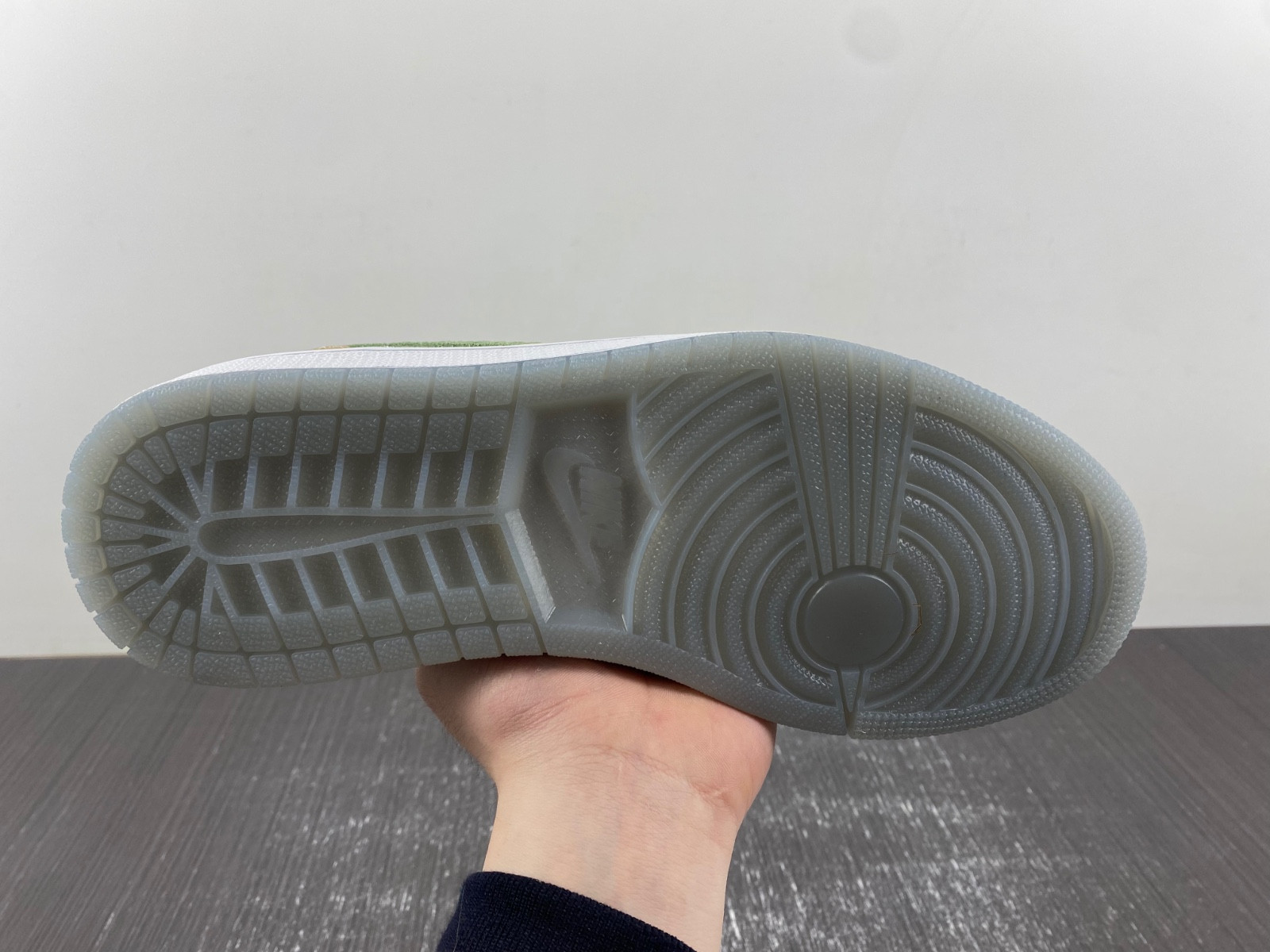 Air Jordan 1 Low OG BG "Chinese New Year" FQ6593-100