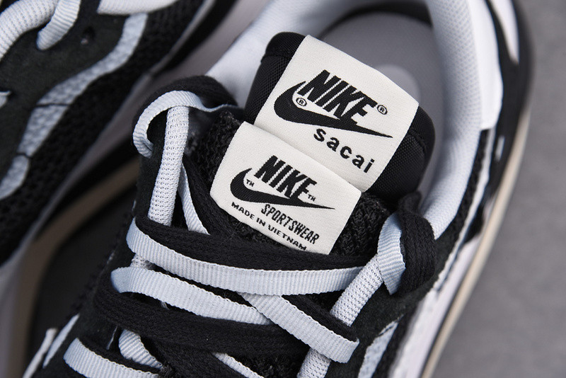 Sacai x Nike Pegasua Vaporfly Black White CV1363-001