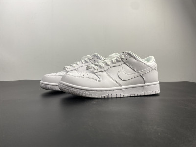 NIKE SB DUNK LOW ''TRIPLE WHITE'' DD1503-109