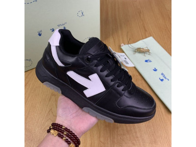 Off-White c/o Virgil Abloh