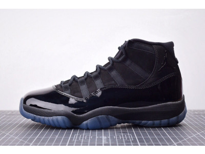 AIR JORDAN 11 RETRO CAP AND GOWN 378037-005