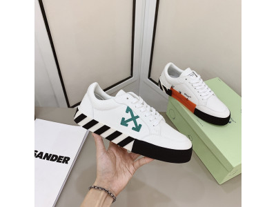 Off-White c/o Virgil Abloh
