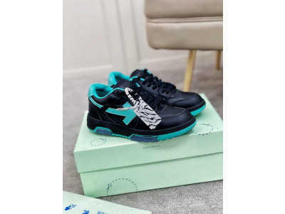 Off-White c/o Virgil Abloh