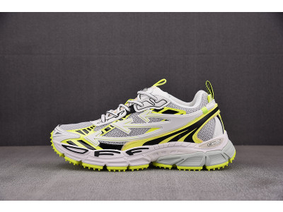 Off-White c/o Virgil Abloh