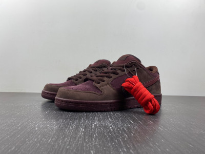 Nike SB Dunk Low Premium Valentine''s Day FN0619-600